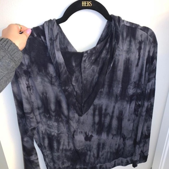 Black tye dye hooded long sleeve - Picture 2 of 2